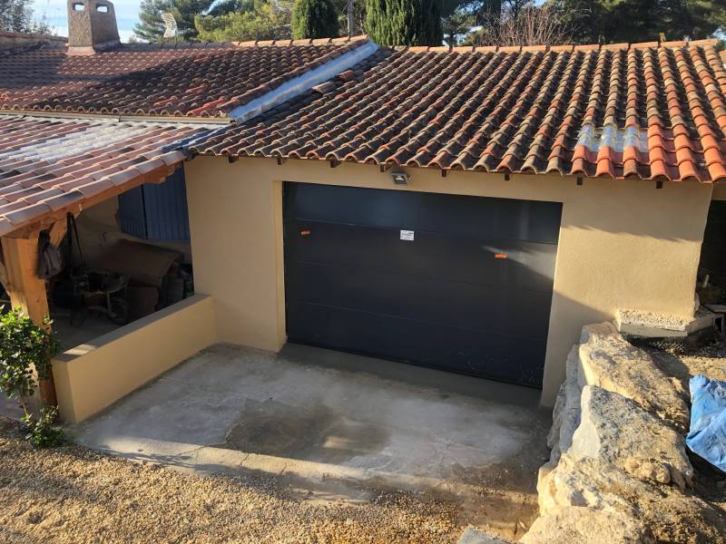 Création et pose d’une porte de garage sur la commune de Ventabren